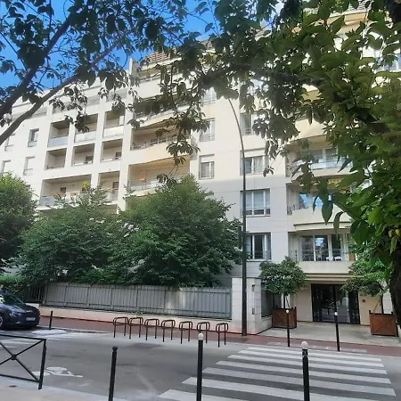 Confortable Avec Terrasse Et Parking Apartment *