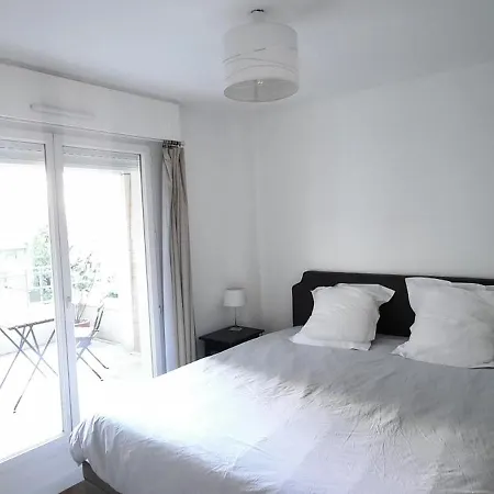 Apartment Confortable Avec Terrasse Et Parking Levallois-Perret