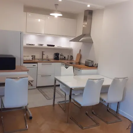 Confortable Avec Terrasse Et Parking Apartment Levallois-Perret